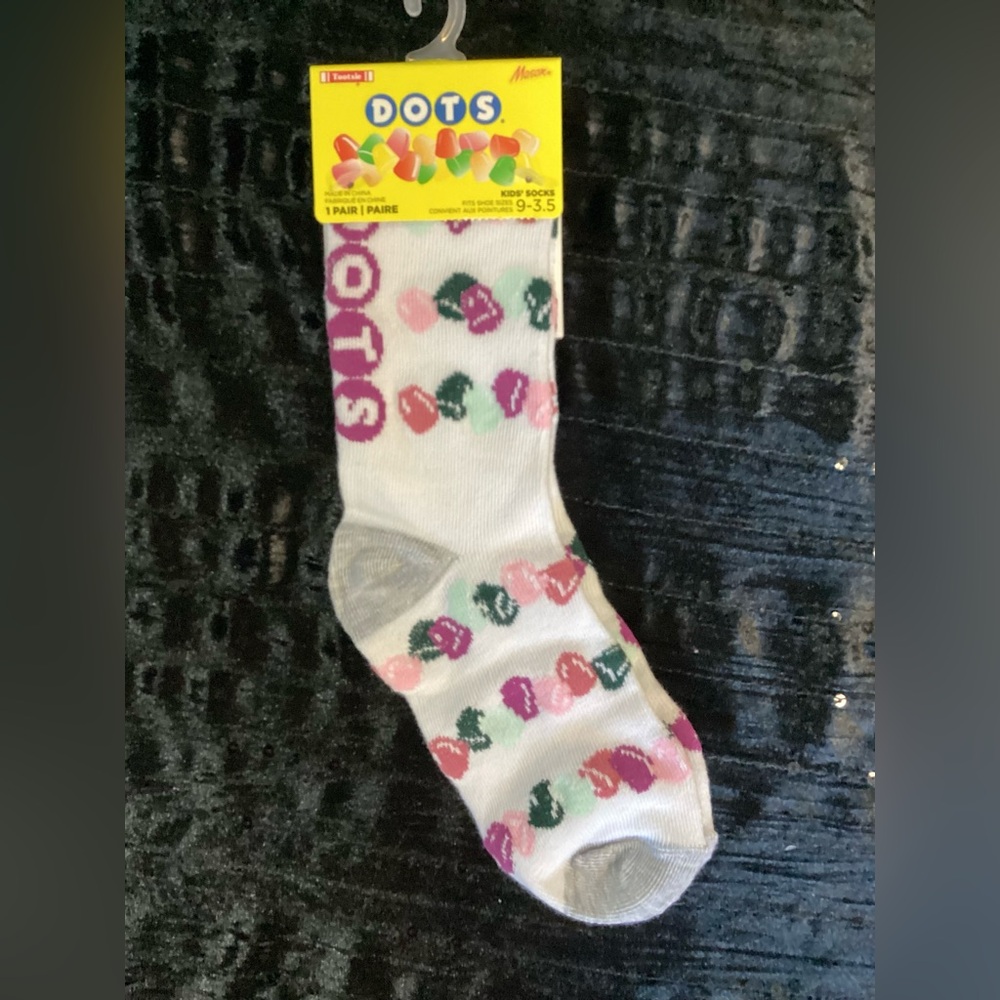 Dots Kids Socks Sizes 9-3.5 (3 Kids Socks for $15)